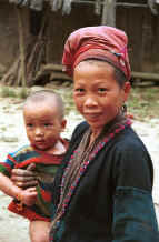to Jpeg 46K Dzao mother and child 9510J26T