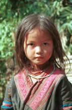 to Jpeg 64K Green Hmong girl in a village in Lai Chau province, northern Vietnam 9510f35.jpg
